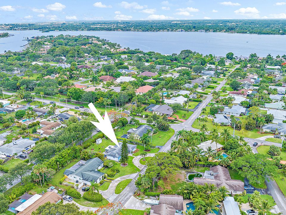 1st image of 72 Yacht Club Place