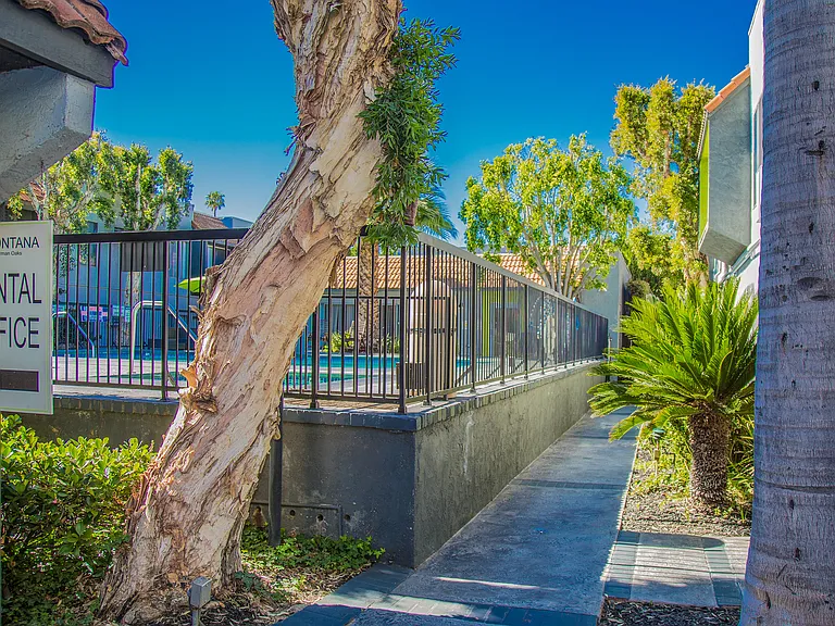 5345 Sepulveda Boulevard — Photo 34