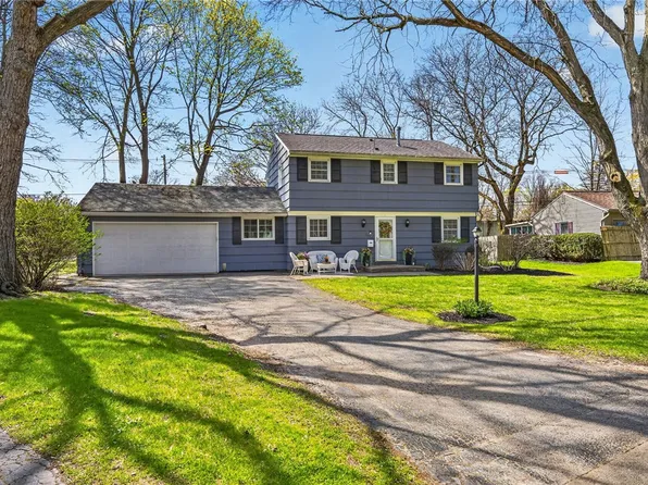 340 Village Ln, Rochester, NY 14610