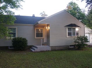 1105 Carew St, Springfield, MA 01104