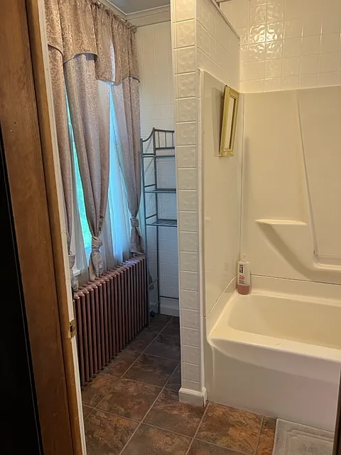 3 bed, 1000 sqft, $950 — Photo 3