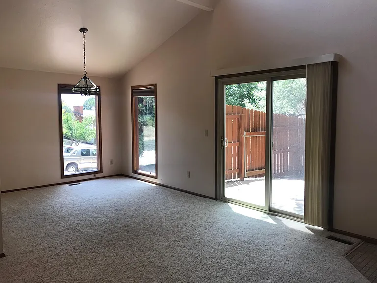 5292 Cracker Barrel Cir — Photo 11