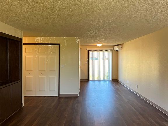 2nd image of 4314-4388 State St #4364