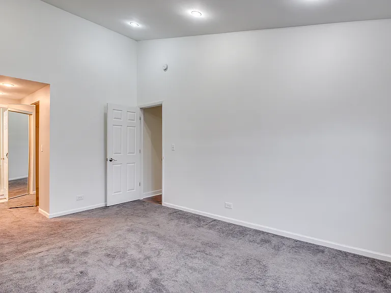 1829 Quaker Hollow Ln #1829 — Photo 10