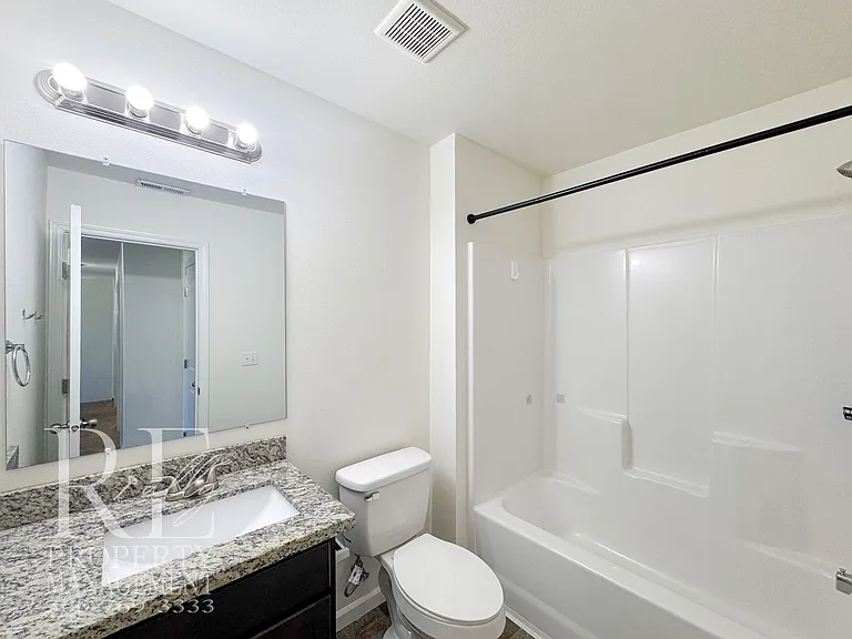 4250 SE Horsehead Way — Photo 6