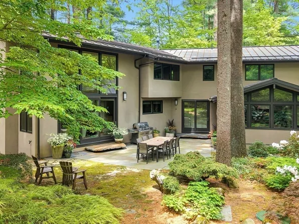 6 Baldwin Cir, Weston, MA 02493