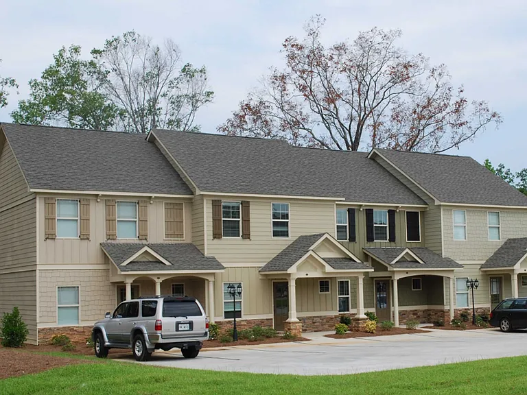Cobblestone Park Townhomes — Photo 12