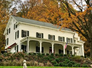 215 Harbor Rd, Cold Spring Harbor, NY 11724