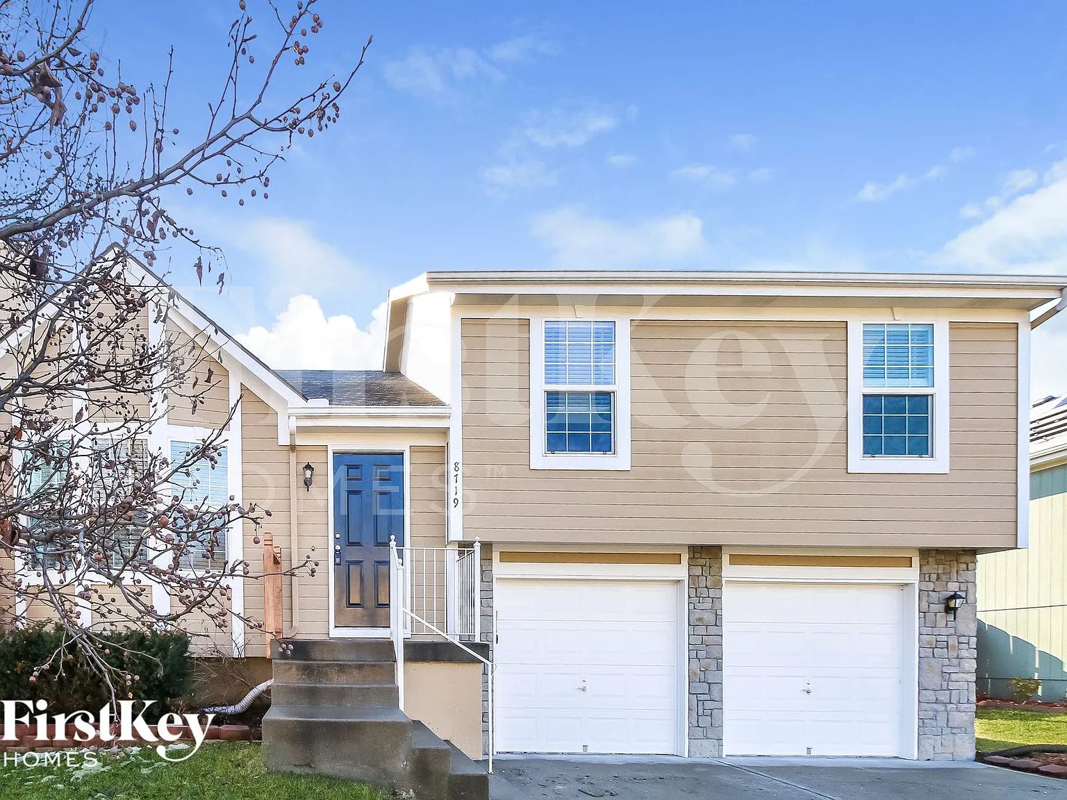 3 bed, 2.5 bath, 1614 sqft, $2,155 — Photo 2