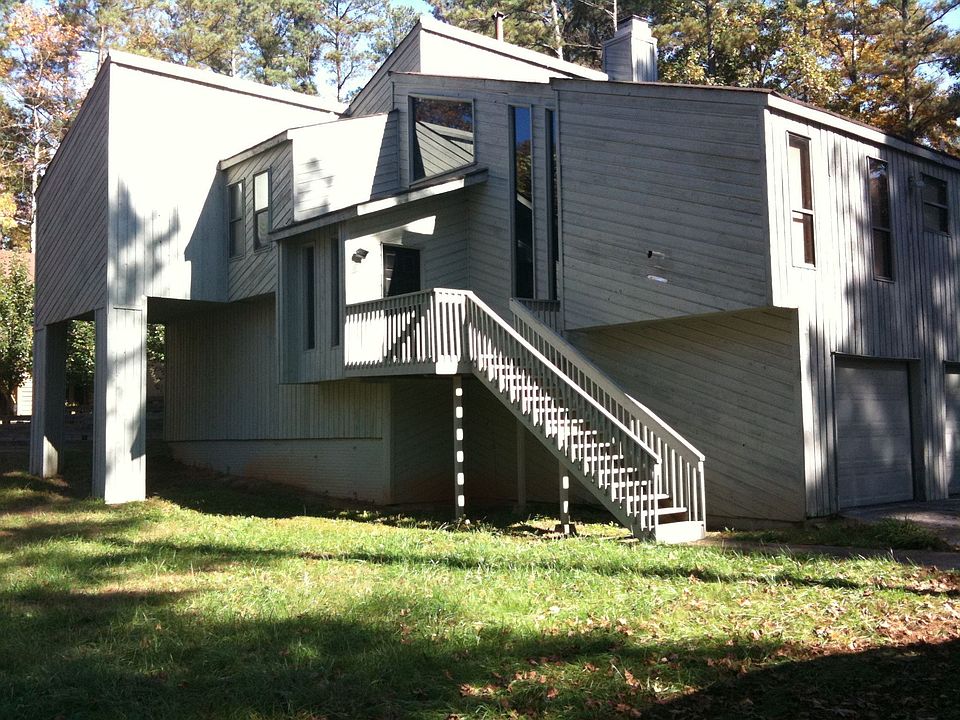 1st image of 2198 Oakrill Ct