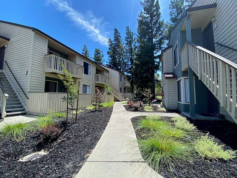 Brookside — Photo 23