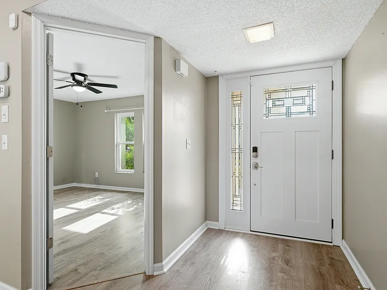 2914 Cypress Green Dr — Photo 4