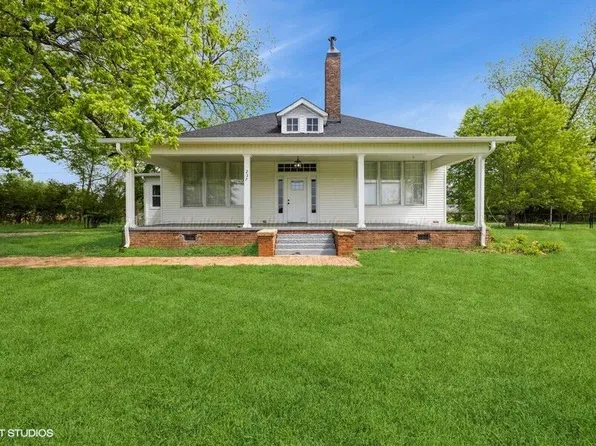 237 Guyton Cir, Hamilton, AL 35570