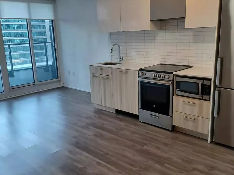 251 Jarvis St #928 — Photo 6