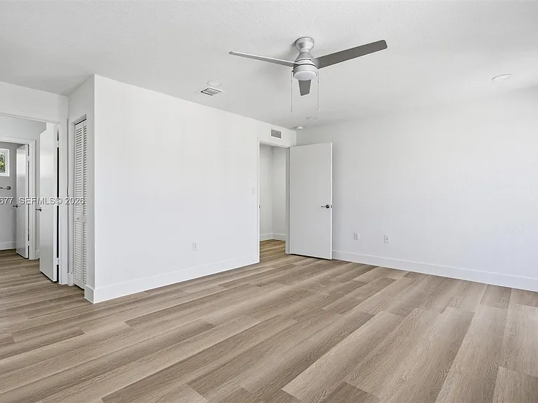 82 SW 3rd Ct — Photo 24