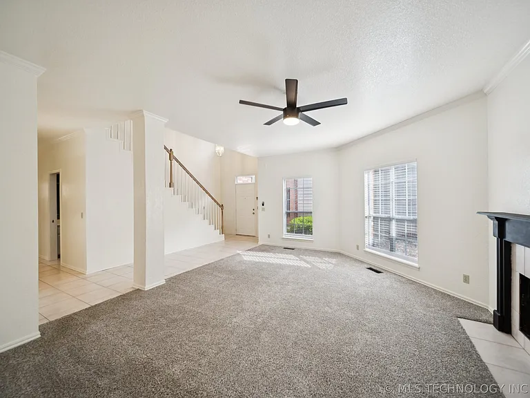 3010 E 90th Pl — Photo 3