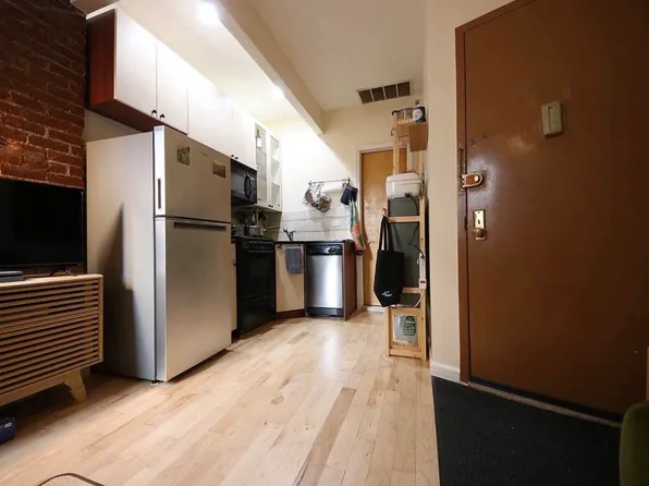 2082 Fred Douglas Boulevard image 1 of 12