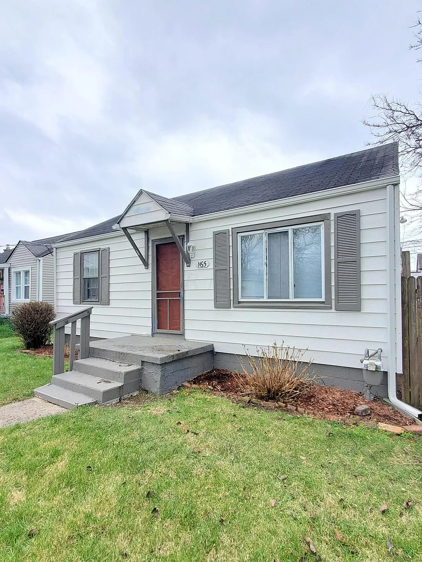 1165 Hildreth Ave photo 1