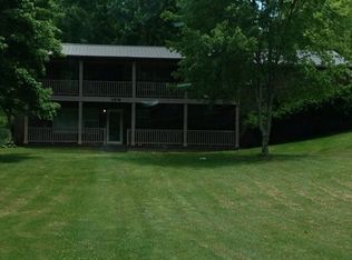 2878 Coal River Rd, Glen Daniel, WV 25844