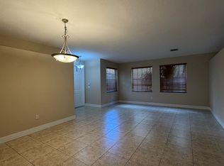 9074 Dupont Pl, Wellington, FL 33414