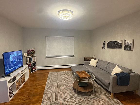 5th image of 59 Selkirk Rd #18