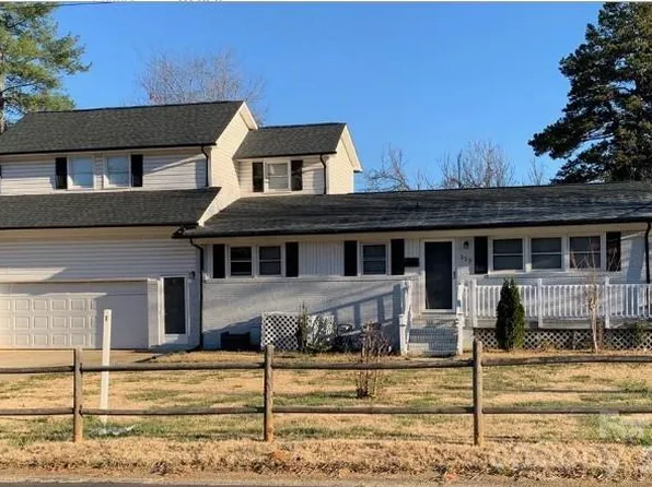 525 Kelly Ave, Mooresville, NC 28115