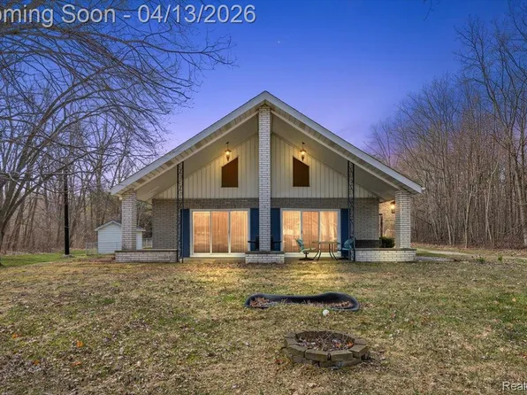 4705 Ketchum Rd, Saint Clair, MI 48079