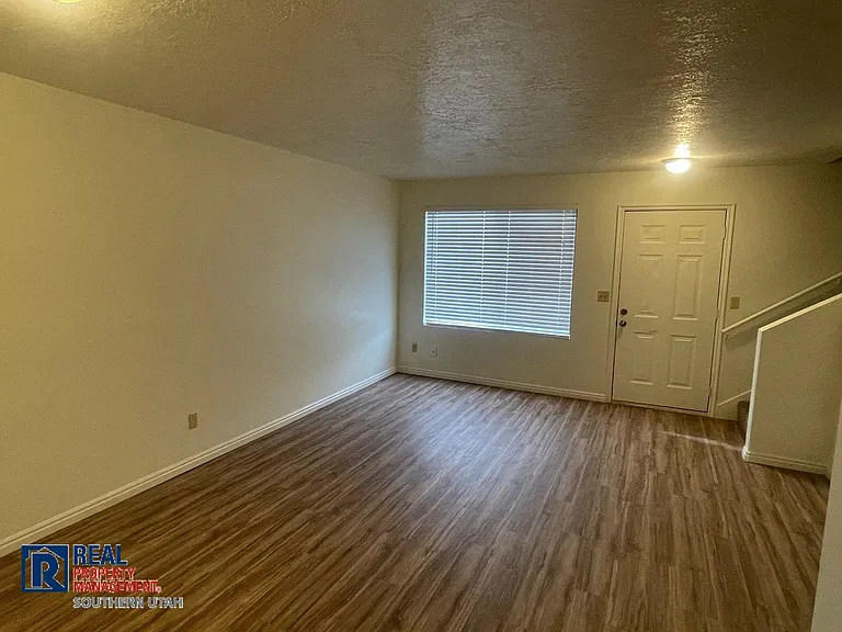 850 E 600 S #12 — Photo 3