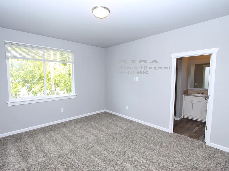 4185 Lancaster Dr NE — Photo 26