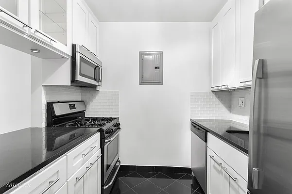 Rented by Corcoran | media 14