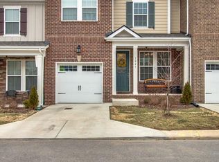 1047 Livingstone Ln, Mount Juliet, TN 37122
