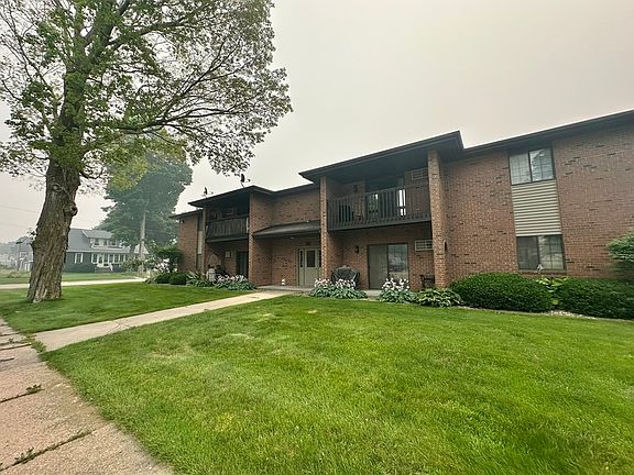 2nd image of 230 Robbins St #5