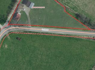 575 Ten Mile Rd, Amity, PA 15311