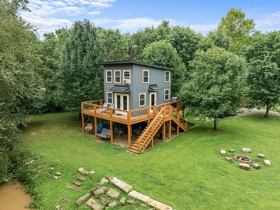 1st image of 7696 Bull Run Rd