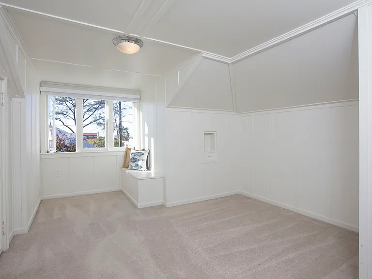 1344 Torrey Pines Rd — Photo 16