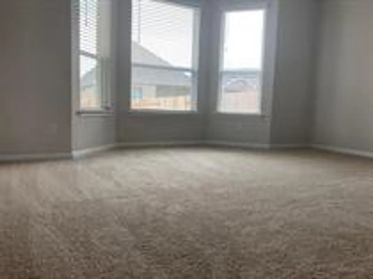Building Photo - 136 Green Knoll Ln