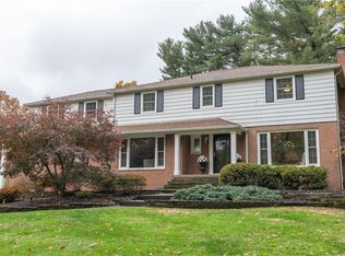 2445 Strathmore Dr NW, Canton, OH 44708