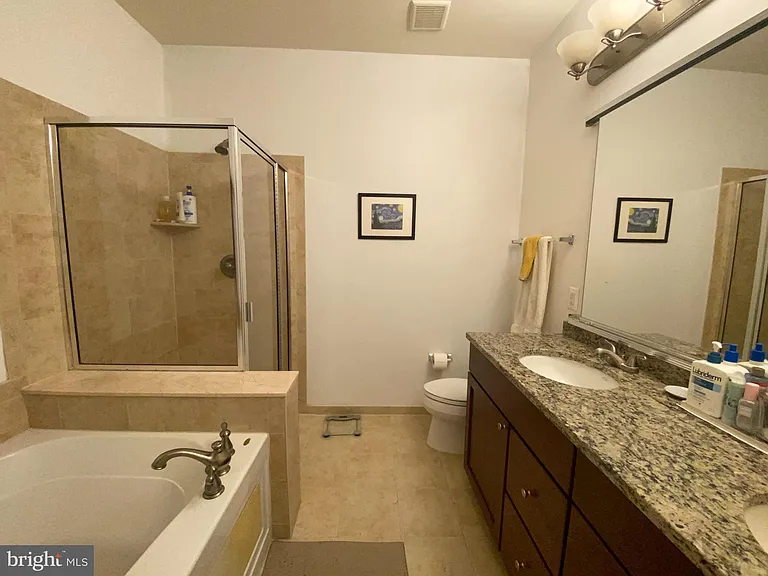 303 Admirals Way — Photo 17