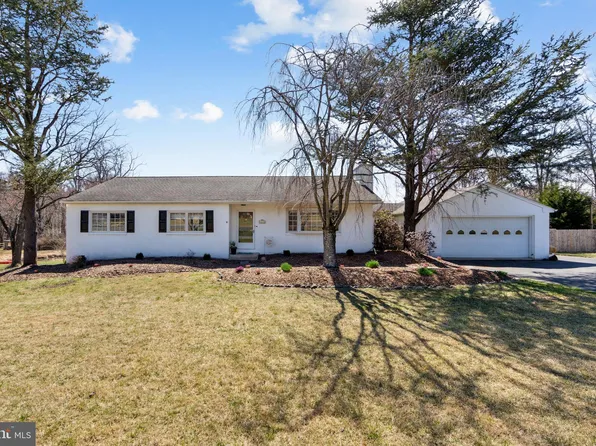 1510 Middletown Rd, Glen Mills, PA 19342