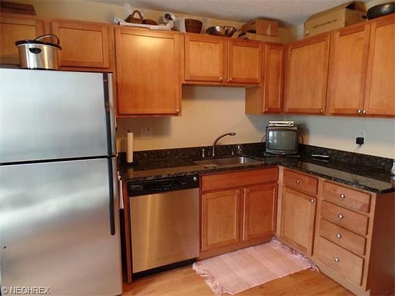 4th image of 240 Fox Hollow Dr APT 307