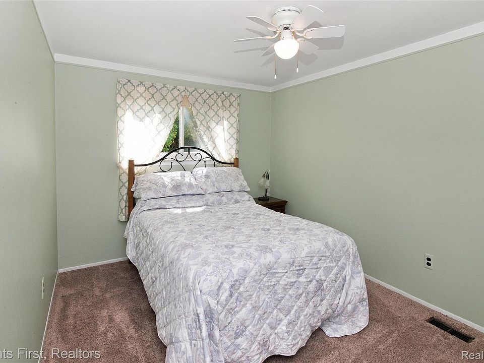 44597 Westminister Way, photo 28