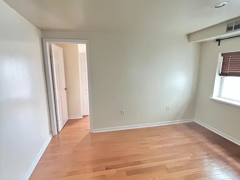 1710 W Girard Ave #3R — Photo 6