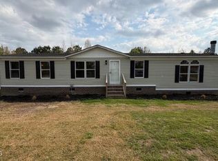 653 Old Snow Hill Rd, Ayden, NC 28513