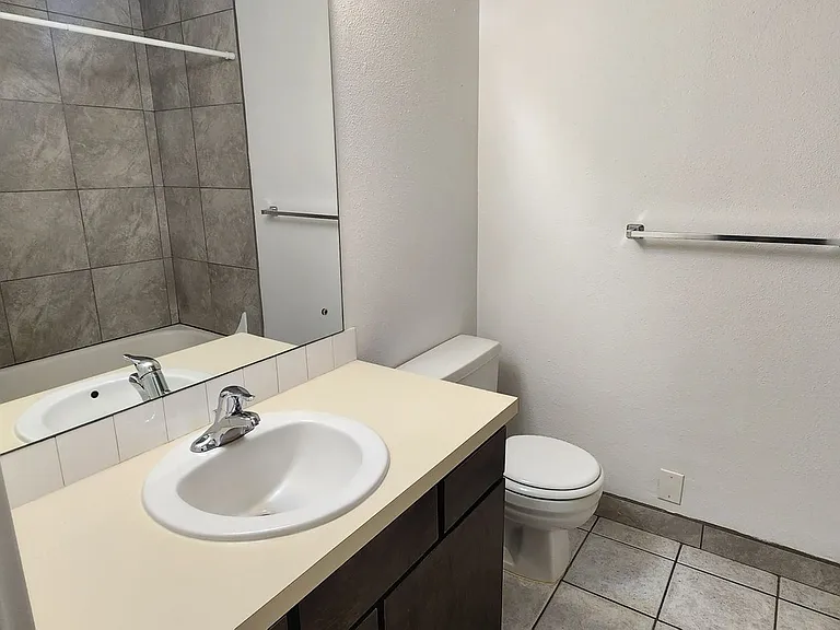 508 N Walker St #3 — Photo 5
