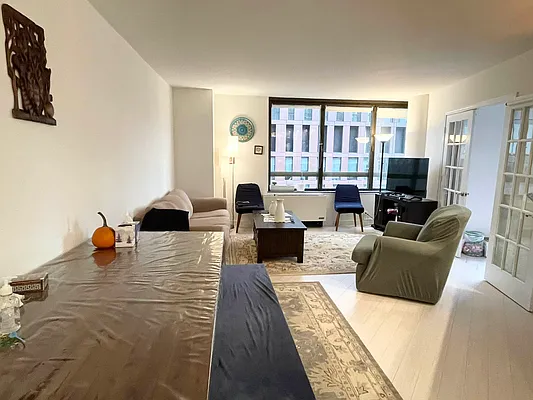 Rented by City Connections Realty | media 16