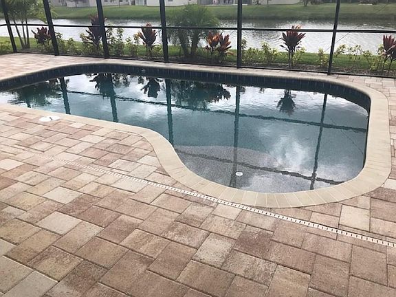 3rd image of 1282 Scarlet Oak Cir