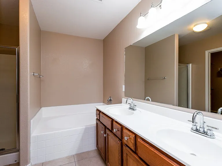 3630 W Mesquite Ave — Photo 11