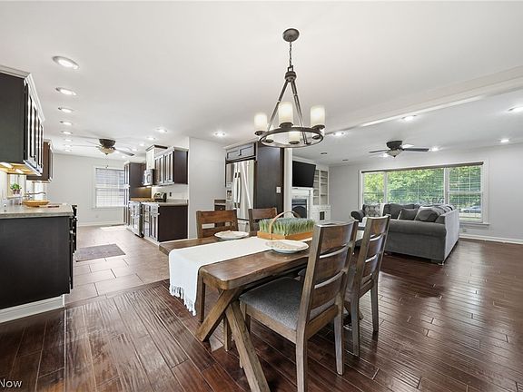 5th image of 734 Knollwood Dr