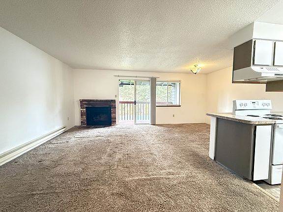 3rd image of 523 11th St NW #B8