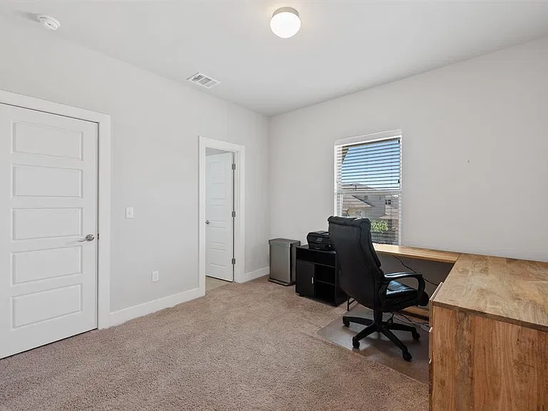 1506 Arcilla St — Photo 16